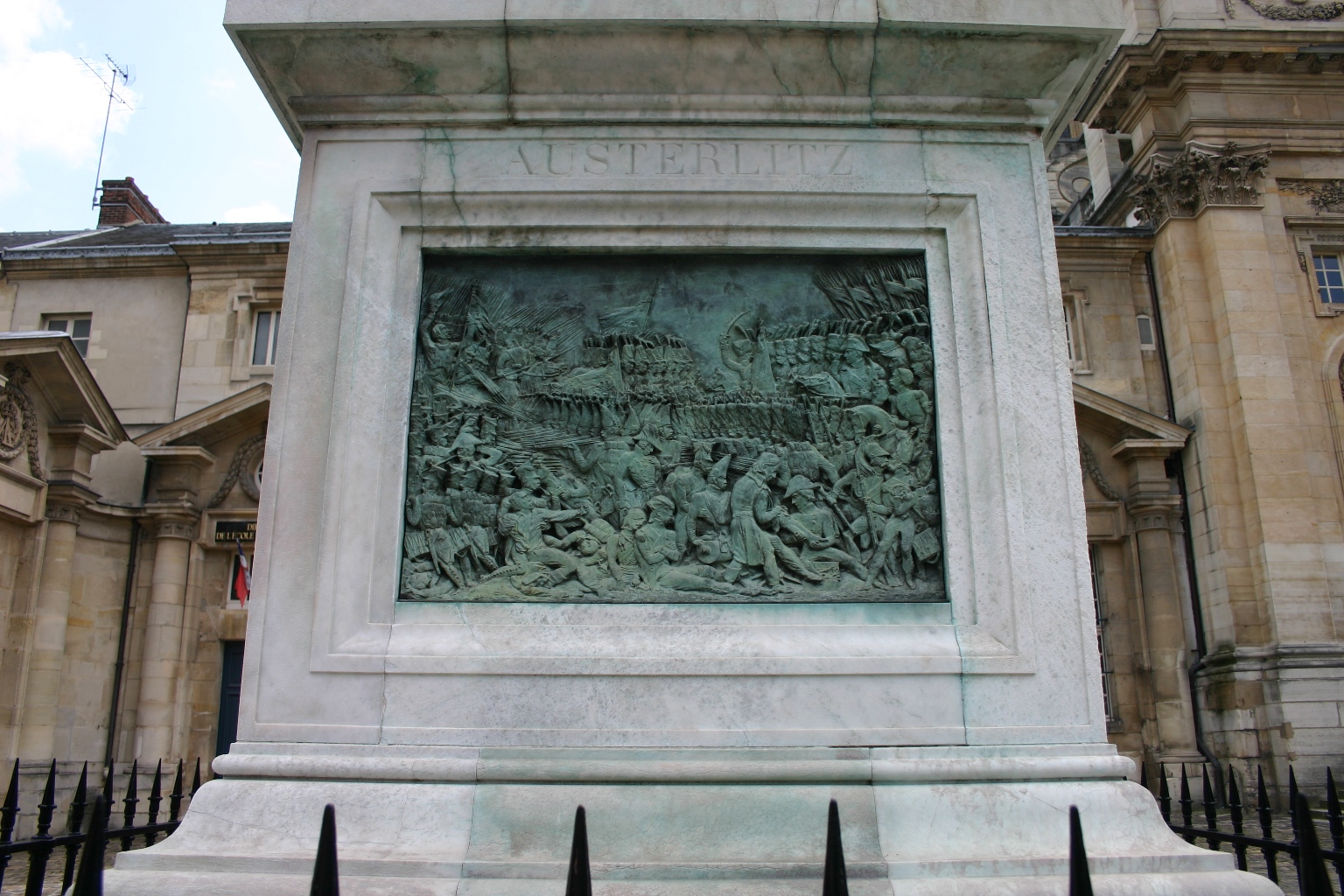 Dominique-Jean larrey's monument, Val-de-Grâce, Paris (17).JPG